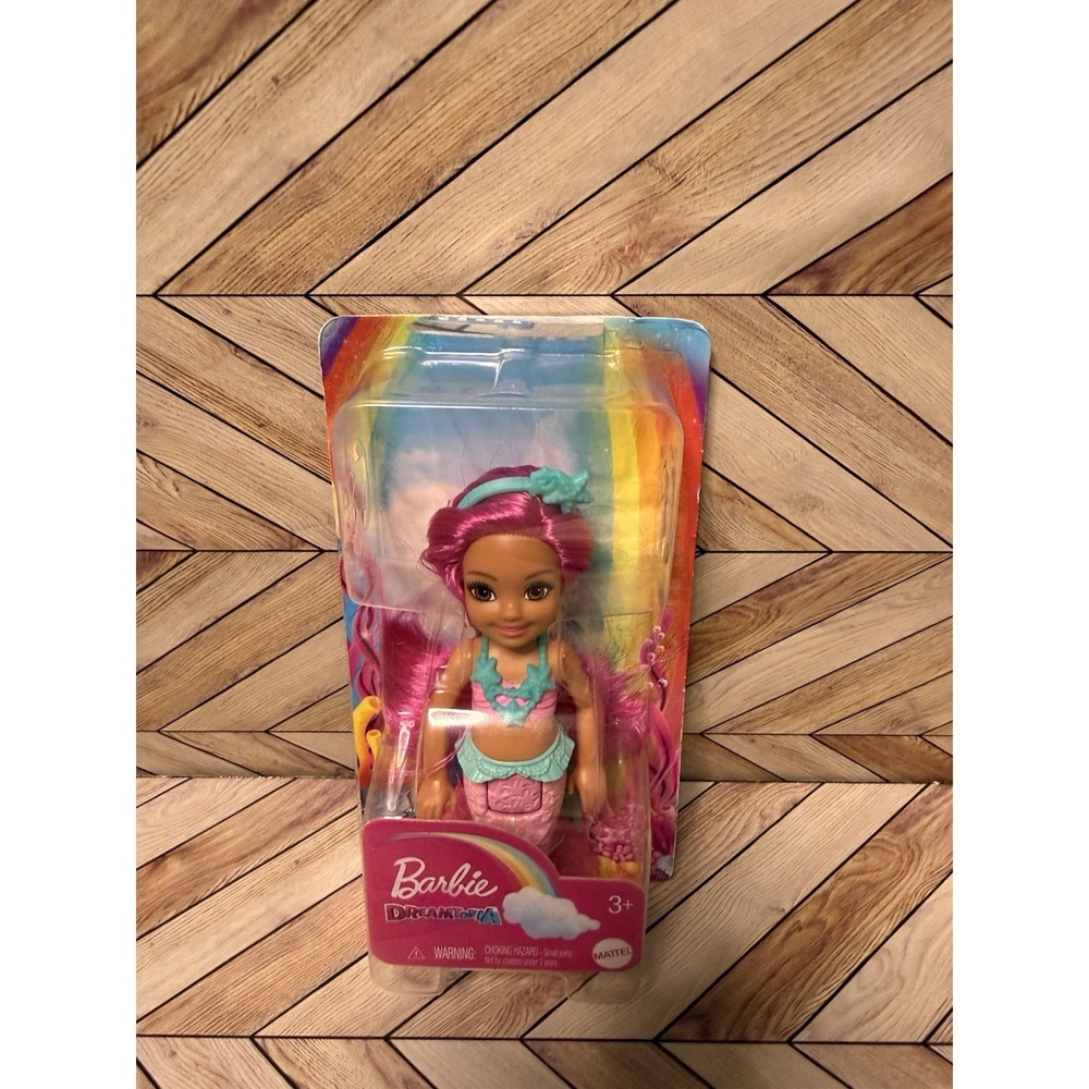 Barbie Dreamtopia Chelse Mermaid Doll, Pink Hair 6.5-inch NEW - Picture 2 of 5